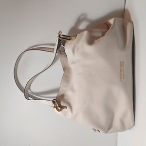 Michael Kors Raven Large Leather Shoulder Bag Creme NWOT